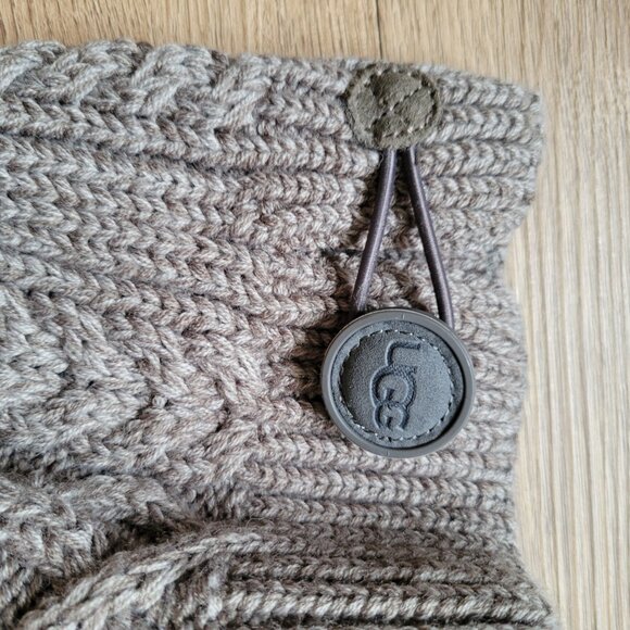 UGG Classic Cardi Cabled Knit Grey Women's Boots Size 8 - Picture 6 of 9